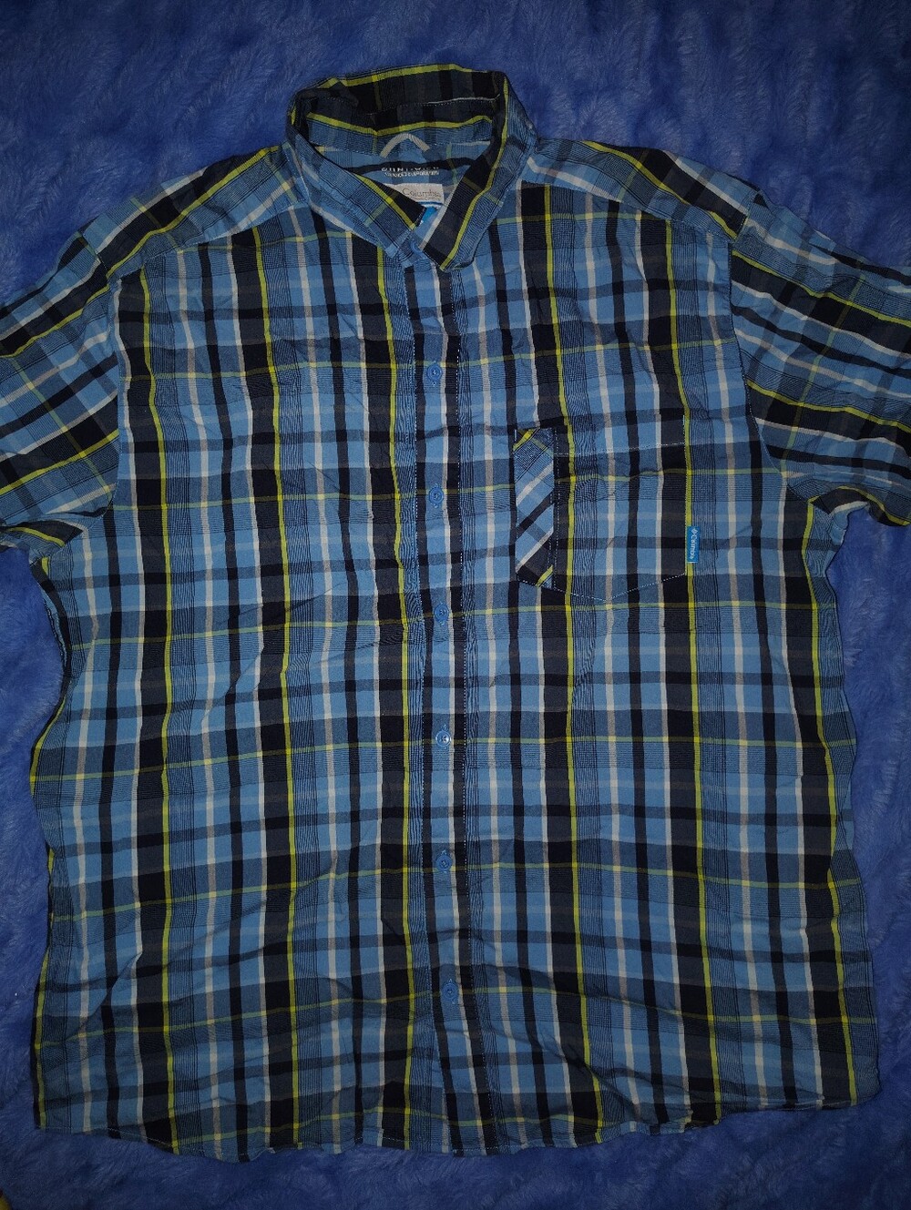 Columbia Omni Wick Button Down